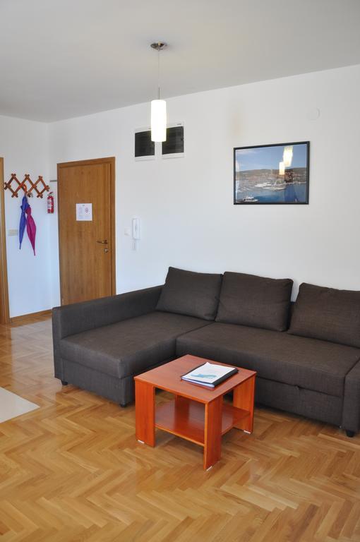 Jelena Apartments Бол Экстерьер фото